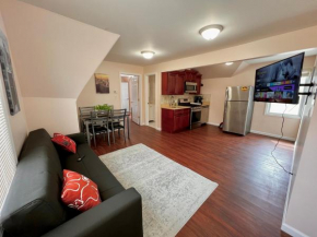 HUGE & COZY 3-Bed Apt AMAZING LOCATION Queens NYC - 15 min to Manhattan - Free Parking